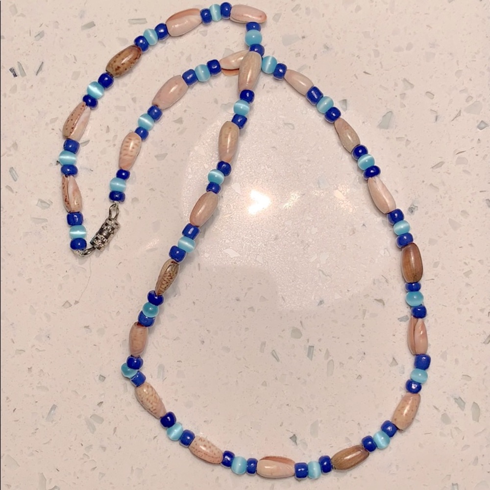 Blue Shell Necklace ✨Free with $25 Purchase✨